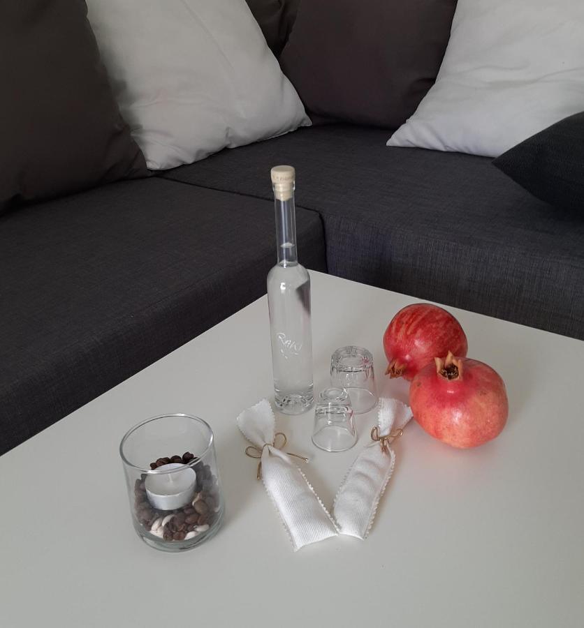 Xenonas Apartment กามิลารี ภายนอก รูปภาพ