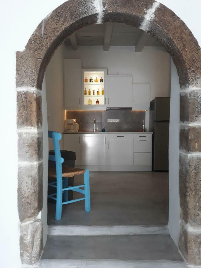 Xenonas Apartment กามิลารี ภายนอก รูปภาพ