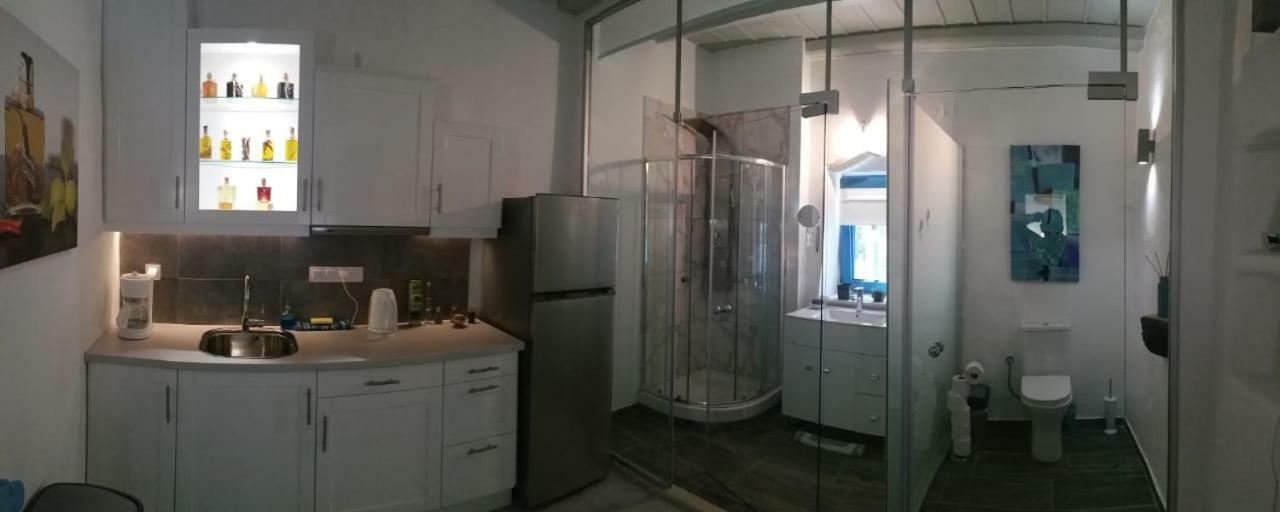 Xenonas Apartment กามิลารี ภายนอก รูปภาพ